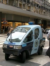 アルゼンチンのミニパトカー